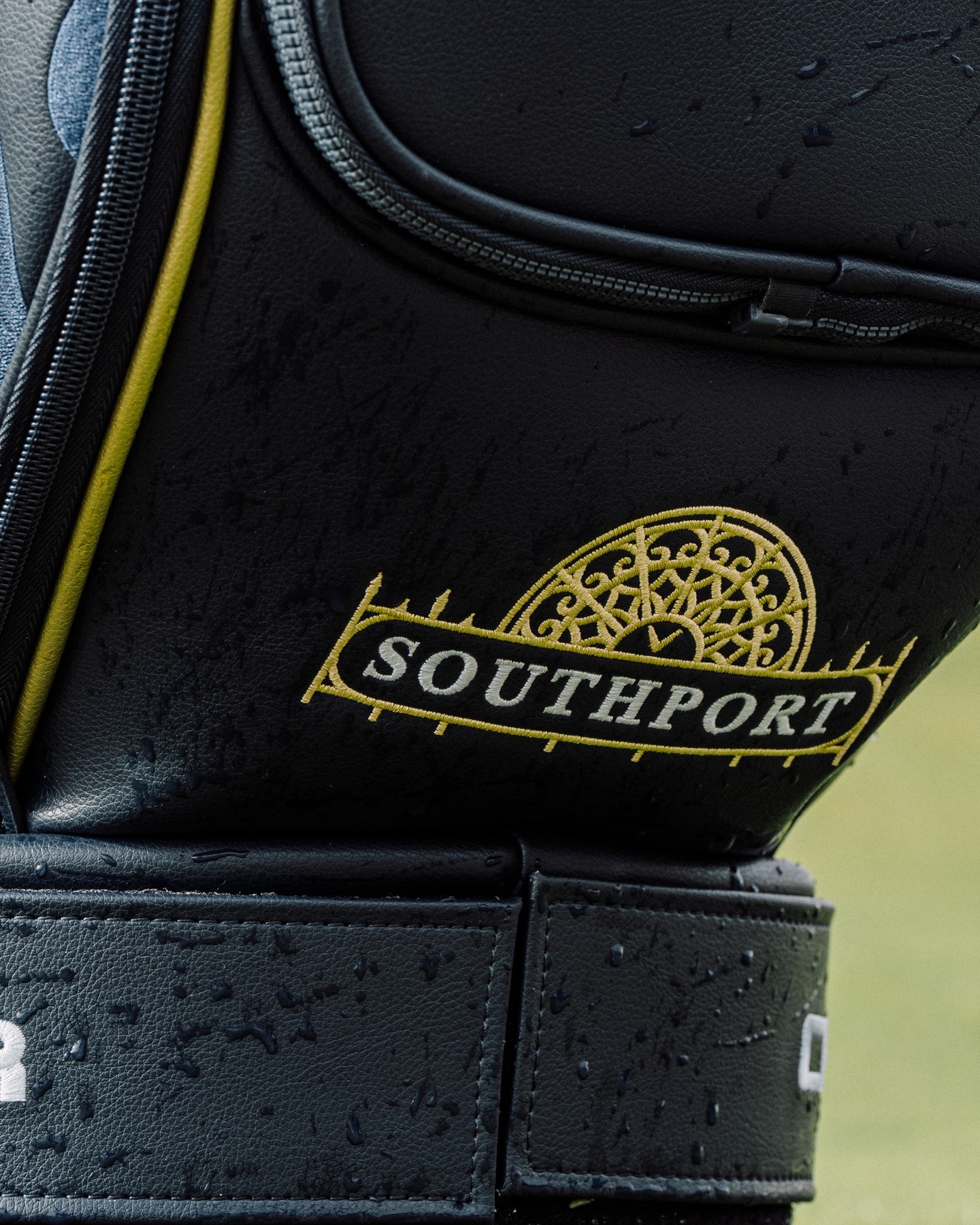Callaway The Open Championship Staff Bag &mdash; pocket storage